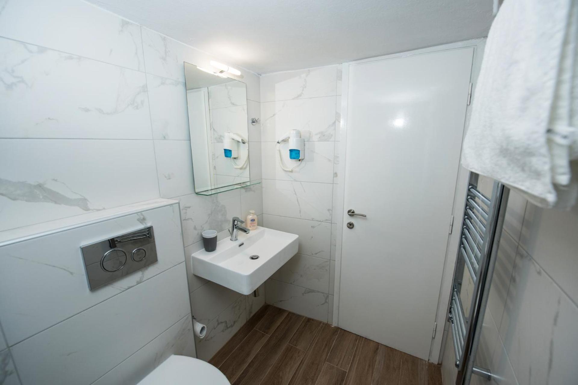 Artemis Luxury Apartment Thessaloniki Buitenkant foto