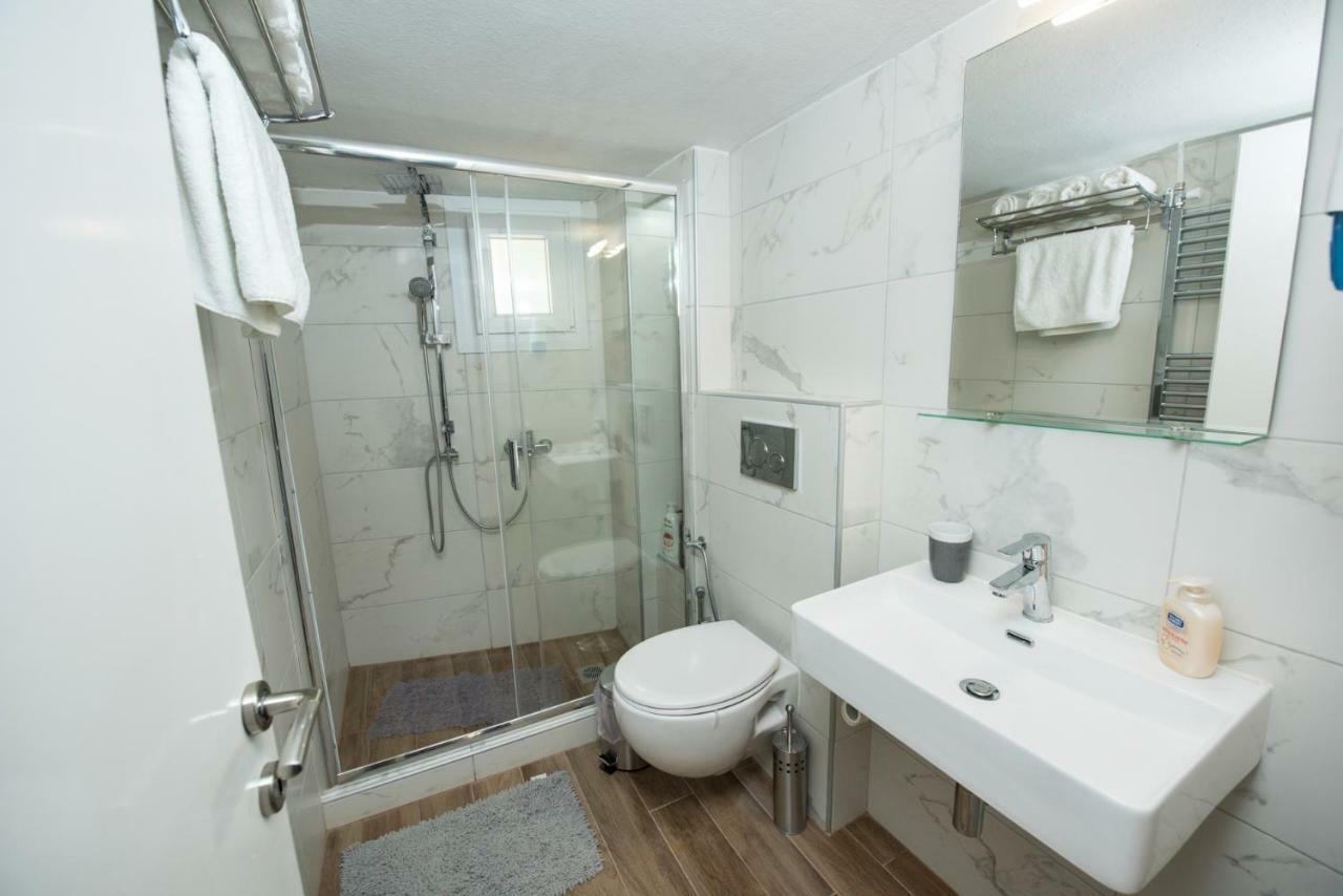 Artemis Luxury Apartment Thessaloniki Buitenkant foto